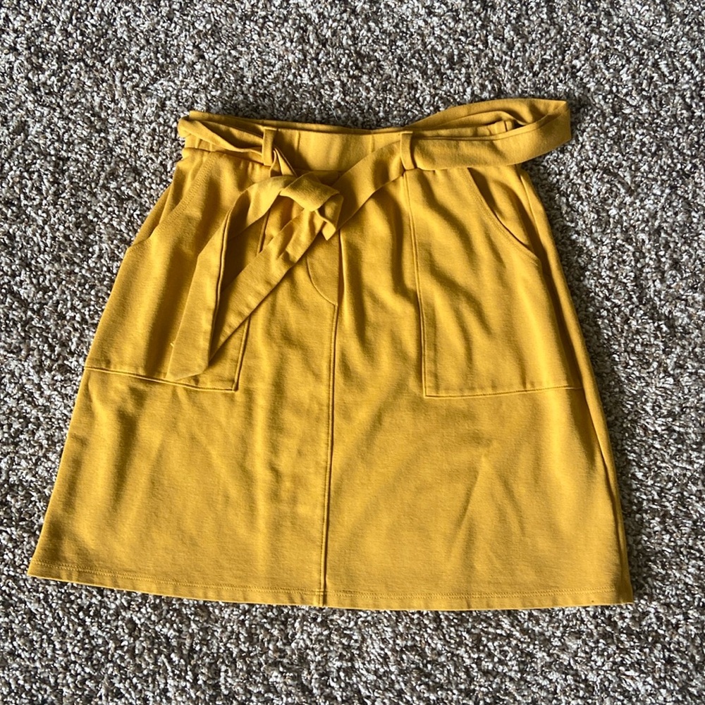 🎃 Women’s skirt